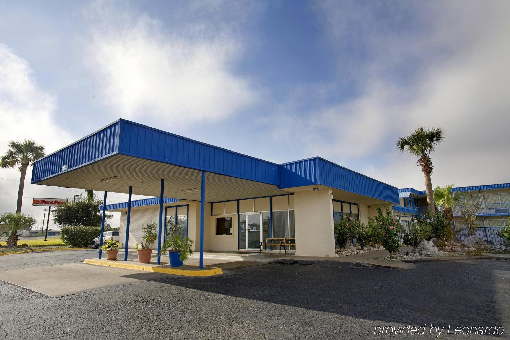 Executive Inn & Suites 비빌 외부 사진